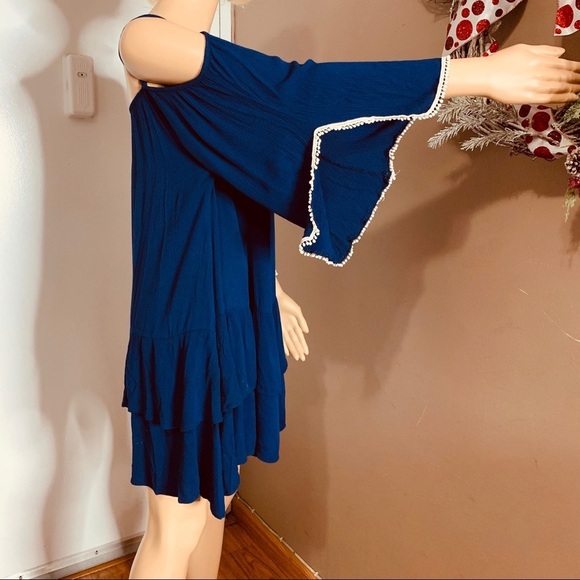 Cold Shoulder Alya Dress size Medium - Picture 3 of 6